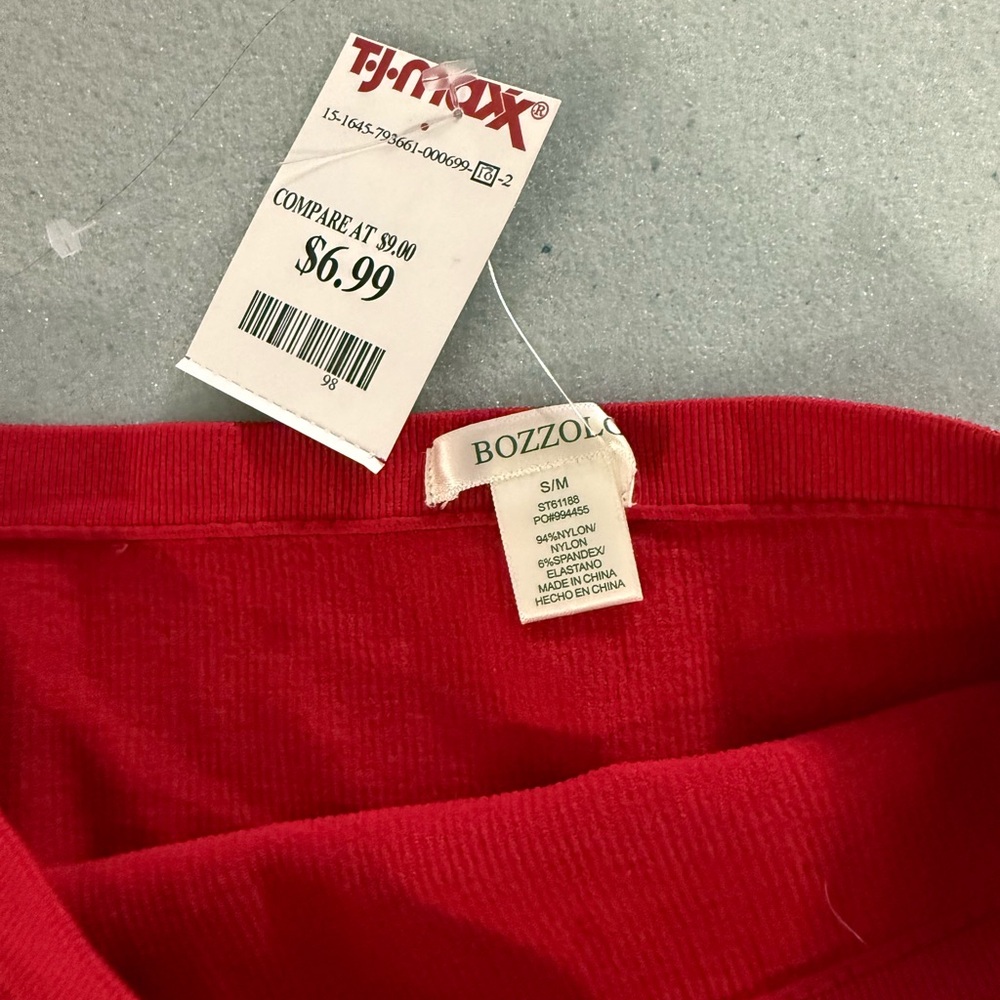 Red top - Picture 2 of 2